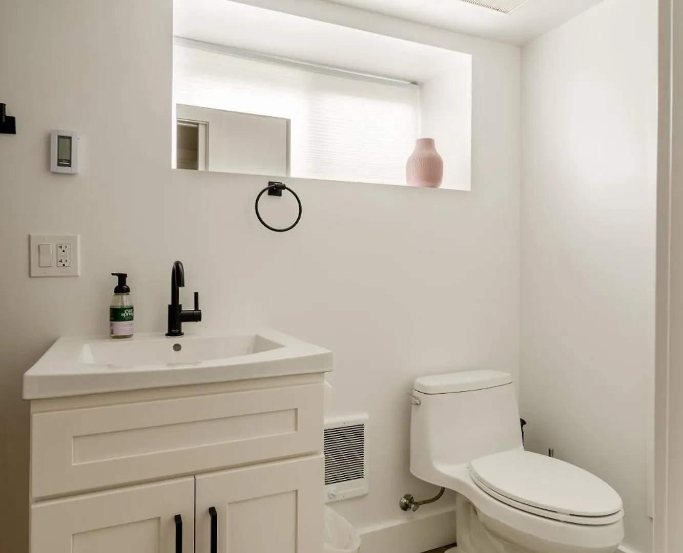 Stay Portland - Budget-Friendly Basement Hideaway - 91 Walkscore