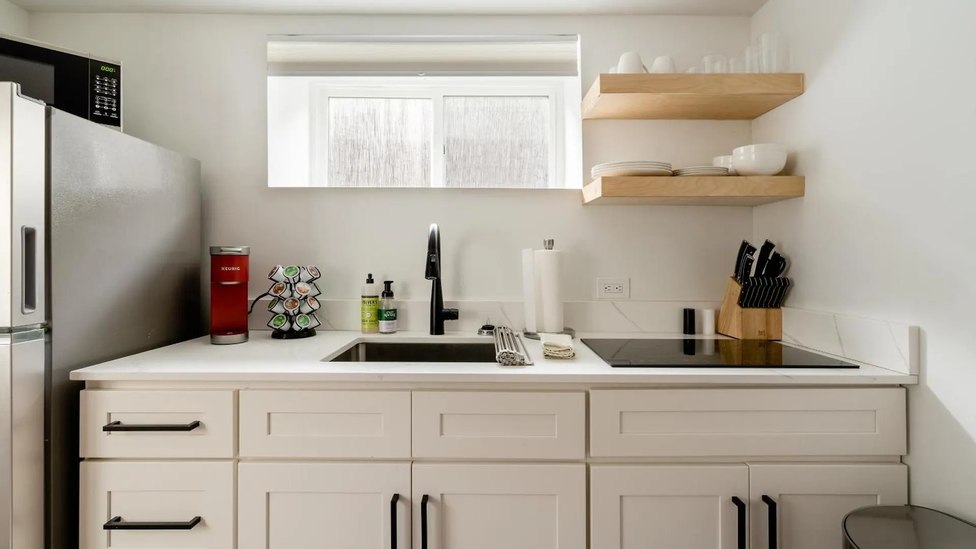 Stay Portland - Budget-Friendly Basement Hideaway - 91 Walkscore 0*,